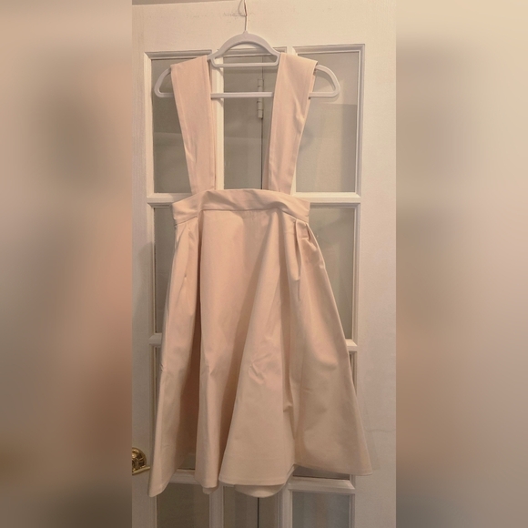 Aleeza Marci Elegant Cream A-Line Skirt With Detachable Straps- Flowy!! - Picture 4 of 11